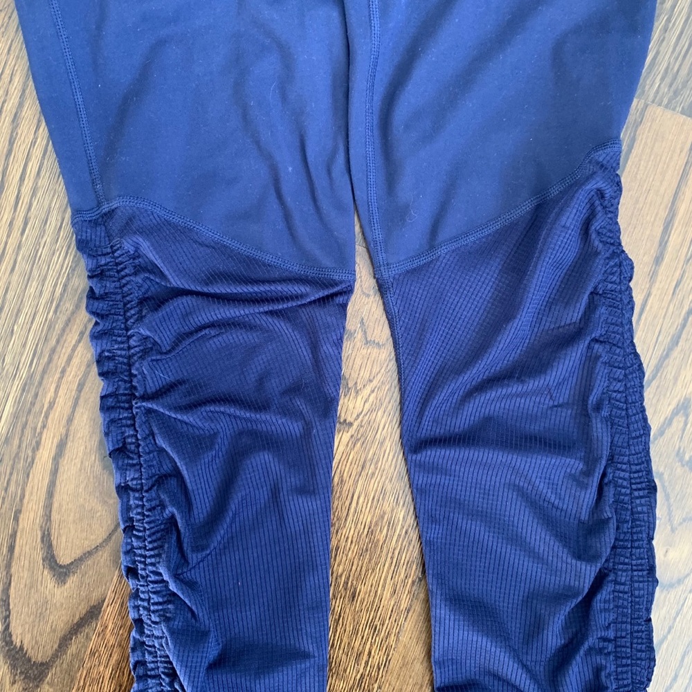Fabletics Mesh Insert Legging - image 7